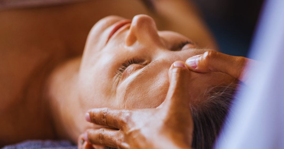 Where to Get Safe Skin Treatment in Aligarh Near You