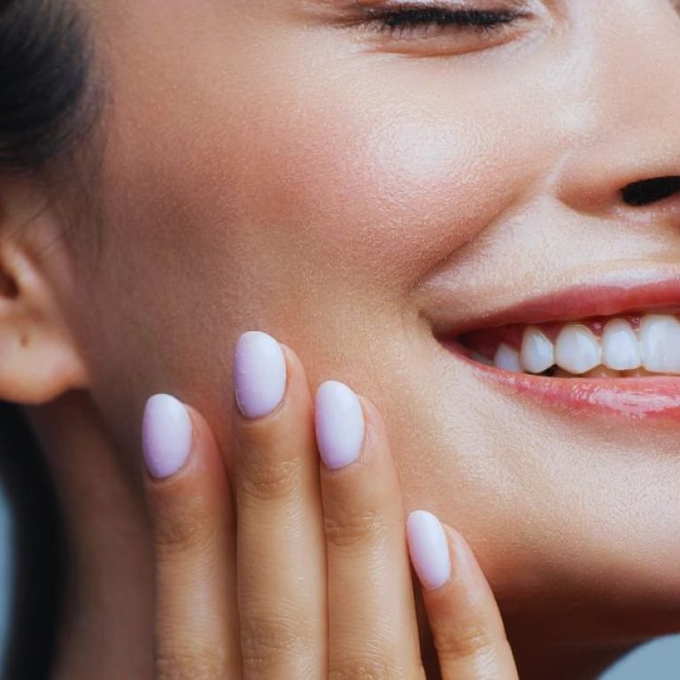 Varun Skin Solutions - How to Choose the Best Aligarh Dermatologist for You